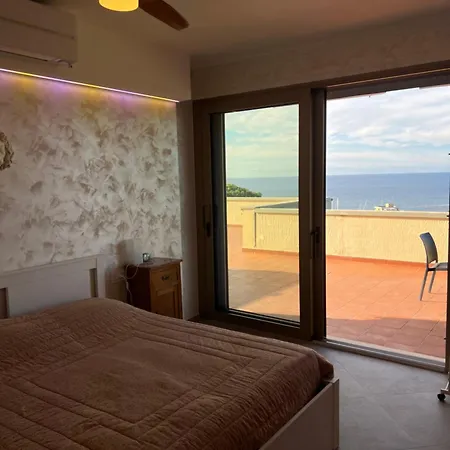 La Terrazza Sul Mare アパート サン·ヴィンチェンツォ